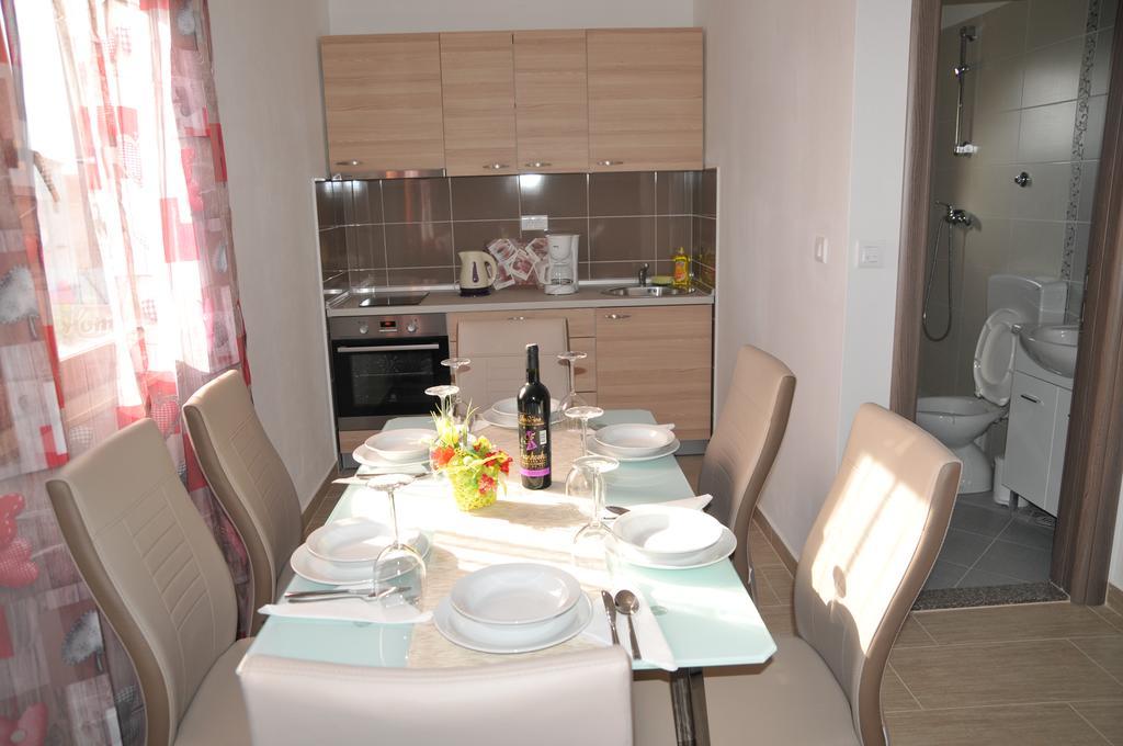 A&L Apartman Sukošan Kültér fotó